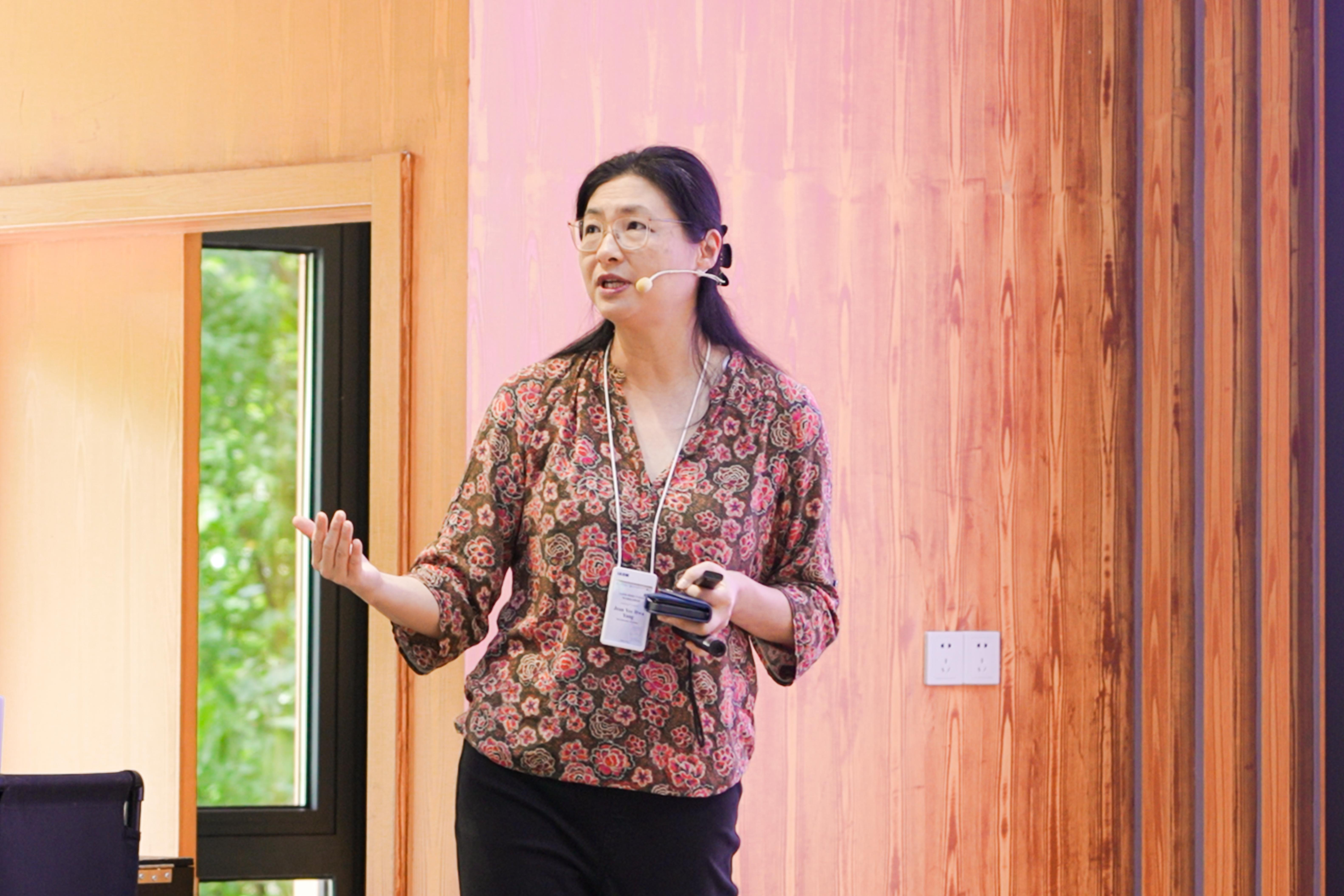 Jean Yee Hwa Yang